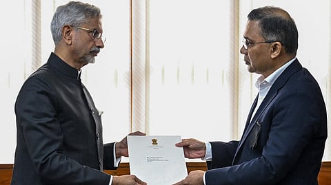 அமைச்சர் ஜெய்சங்கரின் 4 மணி நேர பயணத்தால் இந்தியா, வங்கதேச உறவில் புதிய அத்தியாயம்