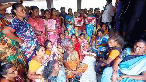 சென்னை - மூலக்கொத்தளம் மயானத்தில் போராட்டம்: தூய்மைப் பணியாளர்கள் 350 பேர் கைது