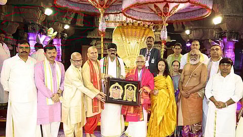 ஏழுமலையான் கோயிலில் மொரீஷியஸ் அதிபர் வழிபாடு