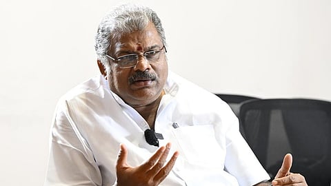 ஆவின் மாட்டுத்தீவன ஆலைகளை தனியாருக்கு தாரை வார்க்கக் கூடாது: ஜி.கே.வாசன் வலியுறுத்தல்