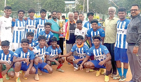 பள்ளிகள் இடையிலான கால்பந்து: ஜிஎம்டிடிவி அணி சாம்பியன்