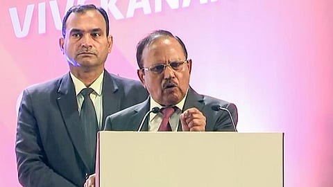 வலுவான இந்தியாவை உருவாக்க வேண்டும்: பாதுகாப்பு ஆலோசகர் அஜித் தோவல் இளைஞர்களுக்கு அழைப்பு