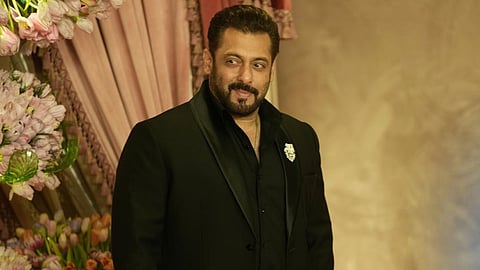 ‘த  பேமிலி  மேன்’ இயக்குநர்களு​டன் இணை​யும் சல்​மான்