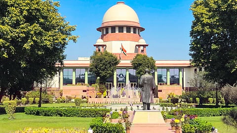 அரசு ஊழியர்களுக்கு எதிராக ஊழல் வழக்கு: உச்ச நீதிமன்றம் மாறுபட்ட தீர்ப்பு