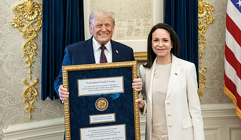 அமைதிக்கான நோபல் பரிசை அதிபர் ட்ரம்புக்கு மச்சாடோ வழங்கியதால் சர்ச்சை