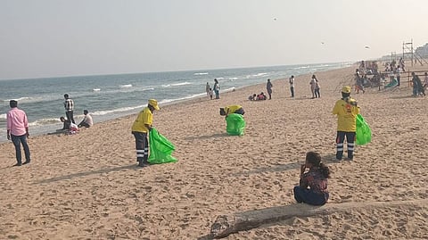 சென்னை கடற்கரைப் பகுதிகளில் ஜன.14 முதல் 16 வரை 161 டன் திடக் கழிவுகள் அகற்றம்!