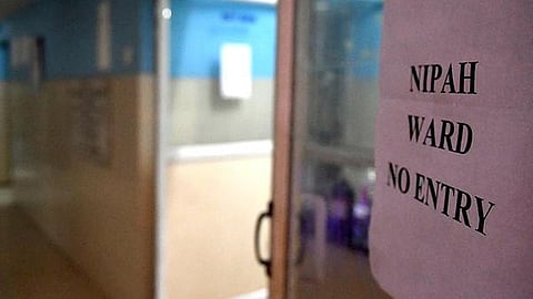 மேற்கு வங்கத்தில் நிபா வைரஸ்; பறவை, விலங்கு கடித்த பழங்களை உண்ணக்கூடாது: சுகாதாரத்துறை  