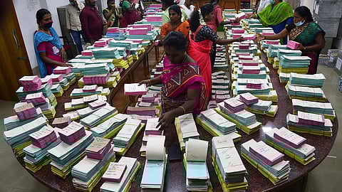 வாக்குச்சீட்டு முறையில் பெங்களூரு மாநகராட்சி தேர்தல்: கர்நாடக தேர்தல் ஆணையம் அறிவிப்பு