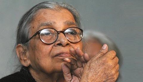 விளிம்புநிலை மக்களின் விடிவெள்ளி | மகாஸ்வேதா தேவி 100