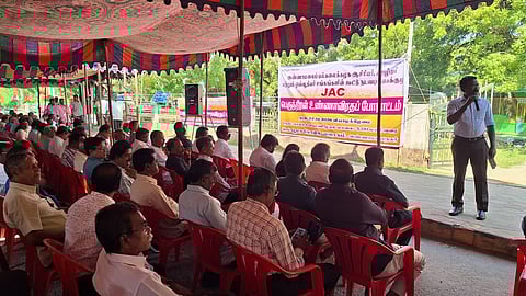 சிதம்பரம்: அண்ணாமலை பல்கலை., கூட்டு நடவடிக்கைக்குழு சார்பில் உண்ணாவிரதப் போராட்டம்