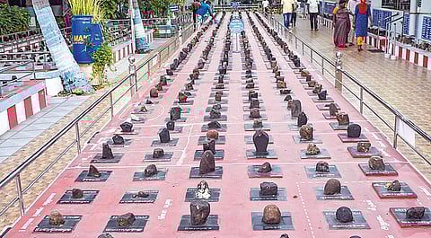 புனித கற்கள் தரிசனம்