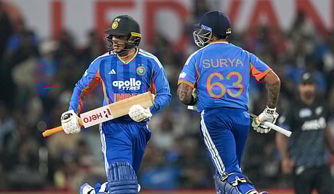 44-வது முறையாக 200 ரன்கள் வேட்டையாடிய இந்திய அணி!