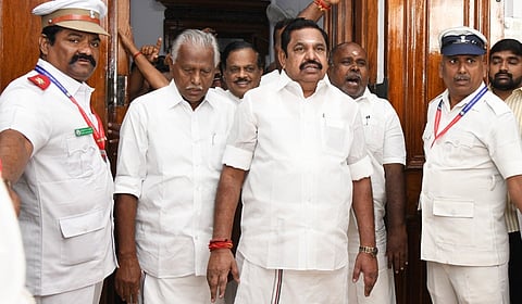 சட்டப்பேரவையில் எதிரொலித்த கறிக்கோழி விவசாயிகள் விவகாரம்: அதிமுக வெளிநடப்பு