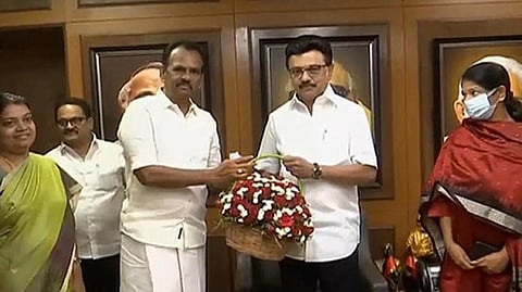 திமுகவில் இணைந்தார் அமமுக முன்னாள் துணை பொதுச் செயலாளார் மாணிக்கராஜா!