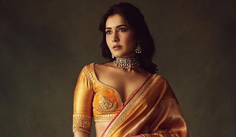 “எனக்கு 6 மொழிகள் தெரி​யும்” -  ராஷி கன்னா பெரு​மிதம்