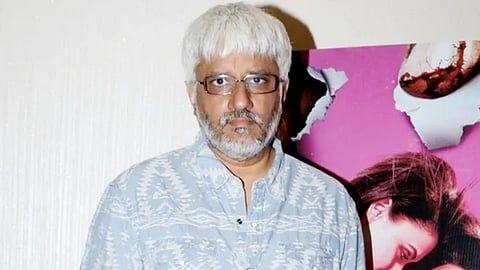 இயக்​குநர் விக்​ரம் பட் மீது ரூ.13 கோடி மோசடி புகார்