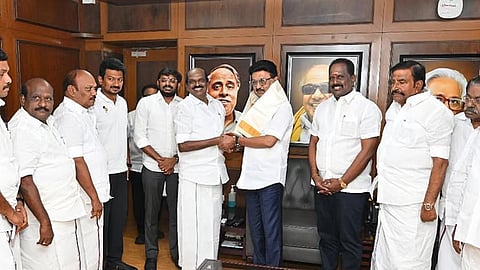 வந்தவர்களுக்கே வாய்ப்பளித்தால் நாங்கள் எங்கே போவது? - புலம்பித் தள்ளும் பரம்பரை திமுகவினர்