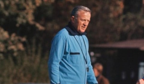 பிரபல கால்பந்து அணியின் பயிற்சியாளர் கம்யூ. ஆட்சியில் ‘ரகசிய போலீஸ்’ ஆக இருந்தது அம்பலம்!