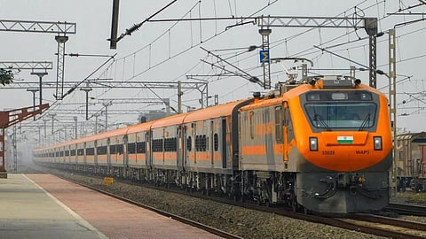 நடப்பு நிதியாண்டில் அம்ரித் பாரத் 3.0-ன் இரண்டு ரயில்கள் தயாரிக்க திட்டம் 