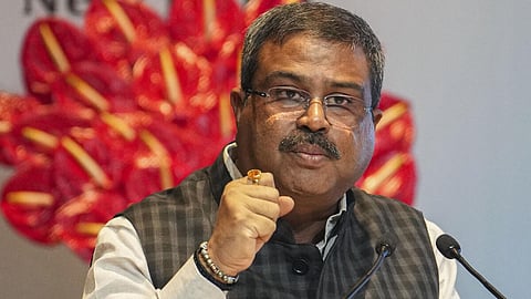 மத்​திய அமைச்​சர் தர்மேந்திர பிர​தான்