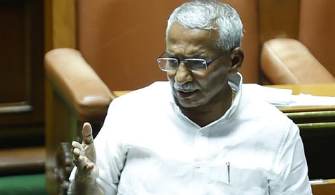 அமைச்சர் ஆர்.பி.திம்மாப்பூர்