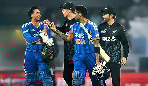 4-வது டி20-ல் நியூசிலாந்துடன் இன்று மோதல்: வெற்​றியை தொடரும் முனைப்​பில் இந்திய அணி 