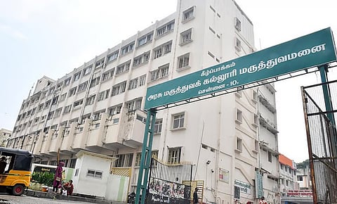 மனித உரிமைகள் ஆணைய அலுவலகத்தில் மாற்றுத் திறனாளி இளைஞர் தீக்குளிப்பு: போலீஸார் விசாரணை