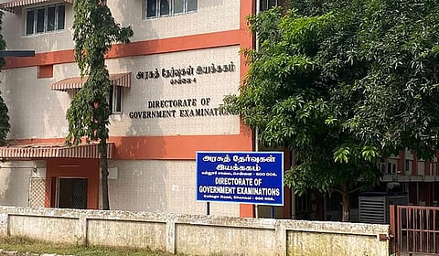 பொதுத் தேர்வுக்கான முகப்புத்தாள் தைக்கும் பணி: தேர்வுத் துறை வழிகாட்டுதல்கள் வெளியீடு