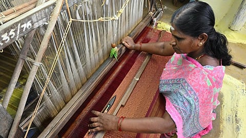 மத்திய பட்ஜெட் 2026: மகாத்மா காந்தி கைத்தறித் திட்டம் - ஜவுளித் துறையில் முன்முயற்சி!