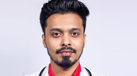 மருத்துவர் விக்னேஷ் துரை