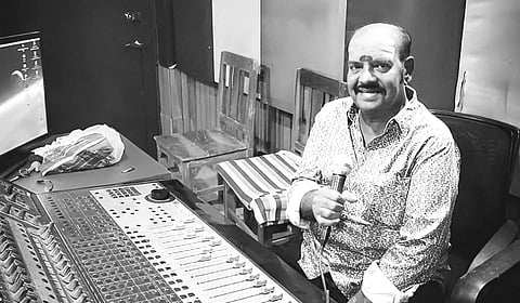 இசையமைப்பாளர் சங்​கீத ராஜன் கால​மா​னார்
