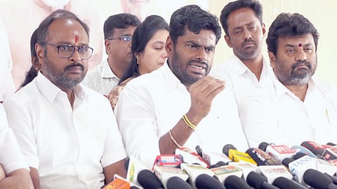 கோவை​யில் நேற்று செய்​தி​யாளர்​களை சந்தித்த அண்ணாமலை