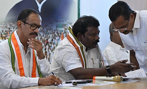 கூட்டணி விவகாரத்தில் தொடரும் தமிழக காங்கிரஸ் தலைவர்களின் மல்லுக்கட்டு... ‘முடிவு’ என்ன?