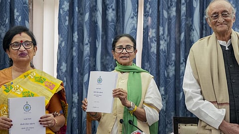 ரூ.4 லட்சம் கோடியில் மேற்கு வங்க மாநில பட்ஜெட் தாக்கல்