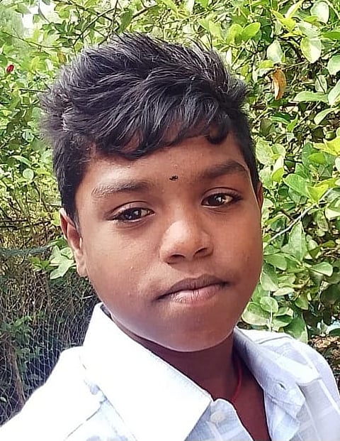 திருவாரூர் அரசுப் பள்ளியில் பாம்பு தீண்டிய 11-ம் வகுப்பு மாணவன் உயிரிழப்பு