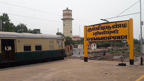 சென்னை - கும்மிடிப்பூண்டி மின்சார ரயில் சேவை மாற்றம்