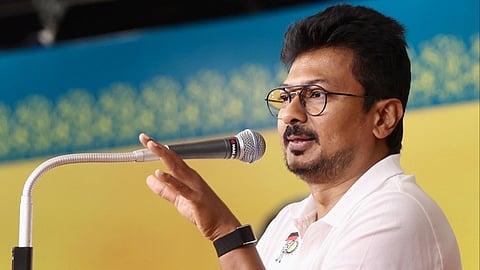 “மகளிருக்கான அரசை ஸ்டாலின் நடத்தி வருகிறார்” - உதயநிதி பாராட்டு