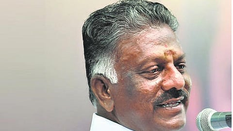 ஊராட்சி செயலர்களை புதிய உறுதியளிக்கப்பட்ட ஓய்வூதிய திட்டத்தில் சேர்க்க வேண்டும்: ஓபிஎஸ் வலியுறுத்தல்