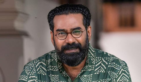 ‘புரமோஷனில் பங்கேற்காததால் நஷ்டம்’ - பிஜூ மேனன் மீது வழக்கு தொடர தயாரிப்​பாளர் முடிவு