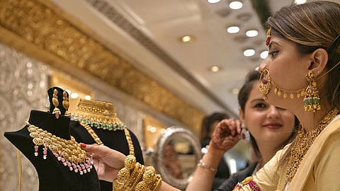 தங்கம் விலை பவுனுக்கு ரூ.1,520 குறைந்தது: இன்றைய சந்தை நிலவரம்