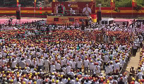 சேலம் விஜய் கூட்டத்தில் உடல்நிலை பாதிப்பால் ஒருவர் உயிரிழப்பு: தவெக விளக்கம்