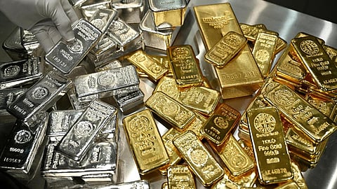 தங்கம் விலை பவுனுக்கு ரூ.1,600 குறைந்தது: வெள்ளி கிலோவுக்கு ரூ.20,000 சரிவு!