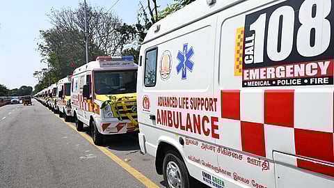 மார்ச் முதல் ஊதிய உயர்வு வழங்க அரசு உறுதி: 108 ஆம்புலன்ஸ் ஊழியர்கள் போராட்டம் வாபஸ்