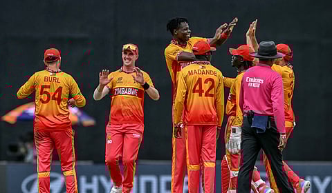 முசராபானி, இவான்ஸ் அபார பந்துவீச்சு: ஆஸி.-க்கு அதிர்ச்சி கொடுத்தது ஜிம்பாப்வே