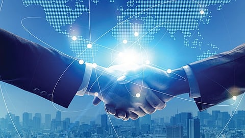 சர்வதேச வணிக ஒப்பந்தங்கள்: பழைய சட்டங்கள் பயன் தருமா?