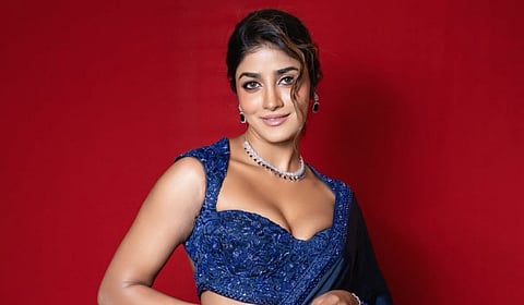 ரசிகர்களை ஈர்க்கும் நடிகை டிம்பிள் ஹயாதி க்ளிக்ஸ்!