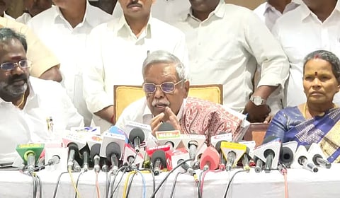 ‘எம்.ஜி.ஆர் அதிமுக’ என்ற புதிய கட்சியை  தொடங்கினார் பண்ருட்டி ராமச்சந்திரன்!