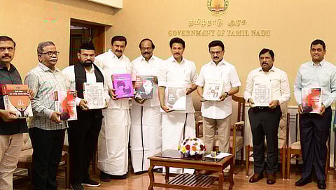 தமிழ்நாடு பாடநூல் கழகம் சார்பில் திராவிடக் களஞ்சியத்தின் 7 புத்தகம் வெளியீடு