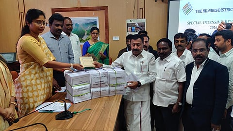 நீலகிரியில் இறுதி வாக்காளர் பட்டியலில் 5,47,133 வாக்காளர்கள்