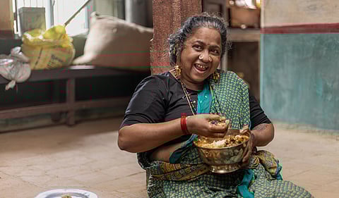 ‘தாய் கிழவி’ ட்ரெய்லர் எப்படி? - ராதிகாவின் புதிய அவதாரம்!